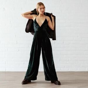 Free People Wide Leg Velvet Jumpsuit Emerald Green Size Medium Deep V Neck